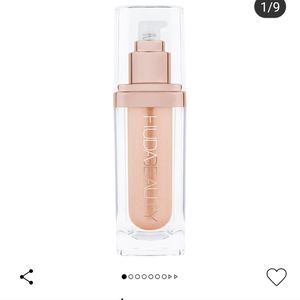 Huda Beauty All Over Highlighter in Luna (full size)